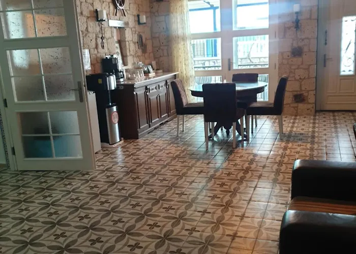 Catkapi Ciftlikkoey -izmir Проживание в семье Кешме